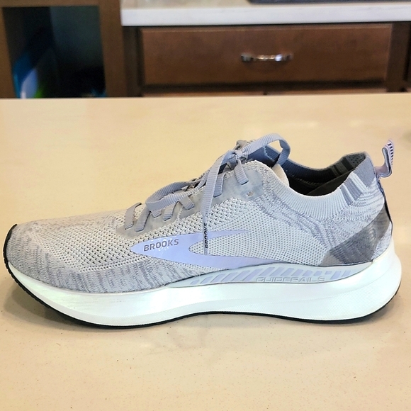Brooks Bedlam 3 Women's Heather Gray and Purple Running Sneakers Shoes - Size 10 - Picture 10 of 16